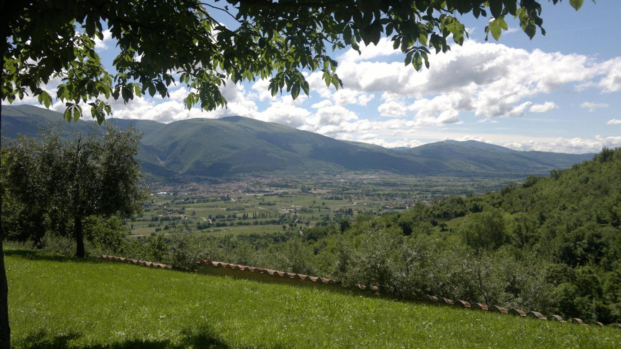 Casale Degli Ulivi Vila Gualdo Tadino Exterior foto