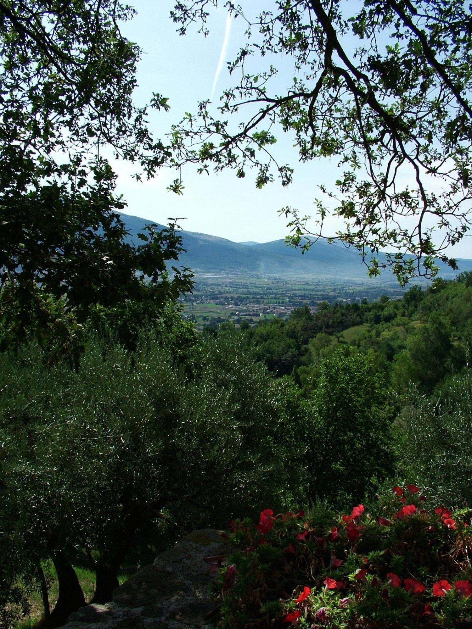 Casale Degli Ulivi Vila Gualdo Tadino Exterior foto