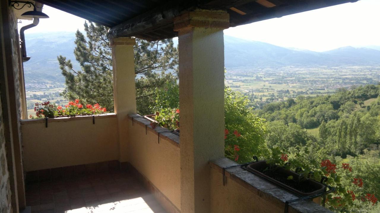 Casale Degli Ulivi Vila Gualdo Tadino Exterior foto